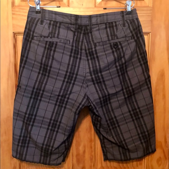 Mens Vans 100% Cotton Gray Black Plaid Frayed Hem Shorts 32 - Picture 5 of 12